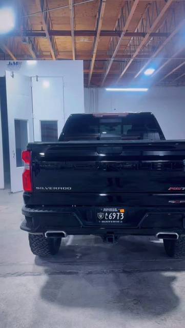 🔥 Another blacked-out beast returned to life by @allcars_collisioncenter and ready for the road.
Power, presence, and perfection all in one build. 🖤#🖤 #lasvegasraiders #silveradotruck #pickup #heavysutytrucksale