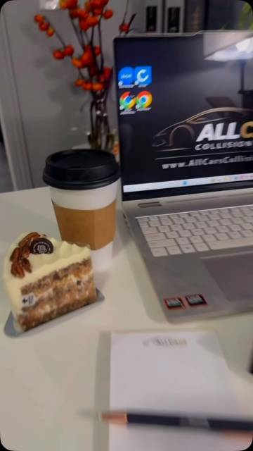 My kind of morning ☕🍰🍁🍂🍃 @parisbaguette_usa @lveats @lasvegaslocally